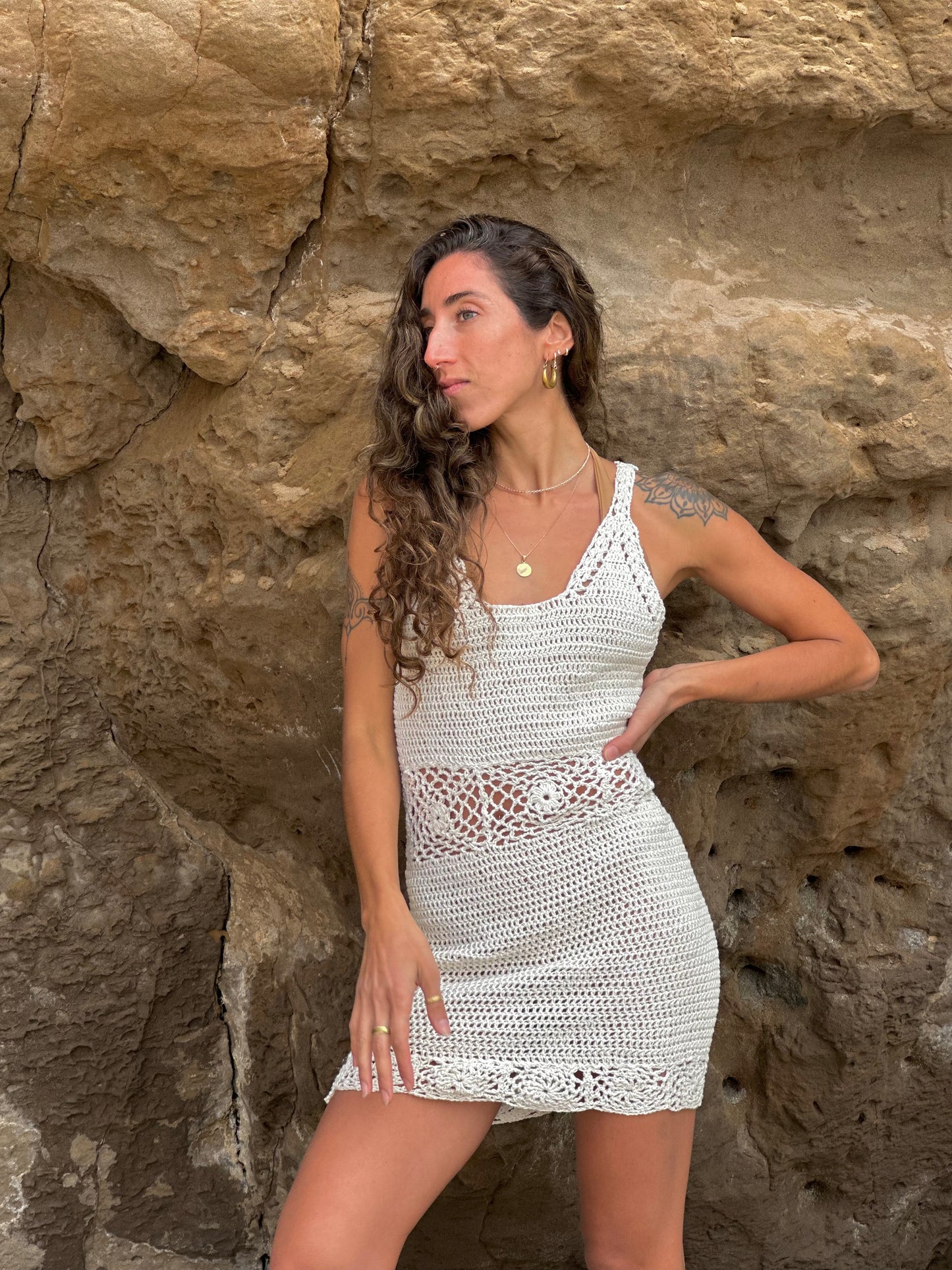 VESTIDO CORTO FLOR BLANCO
